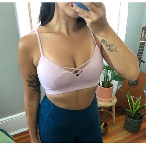 ALO YOGA INTERLACE BRA IN LIGHT PINK